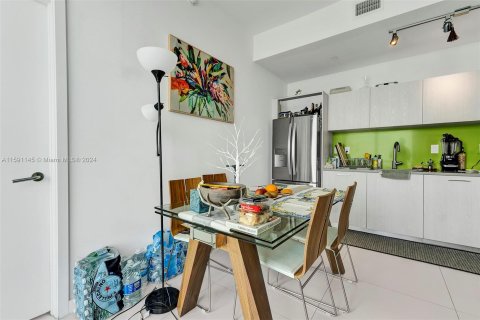 Condominio en venta en Miami, Florida, 1 dormitorio № 1181106 - foto 4