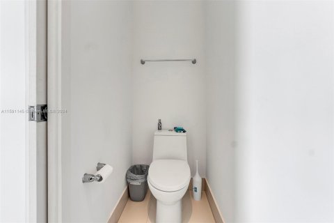 Condominio en venta en Miami, Florida, 1 dormitorio № 1181106 - foto 14