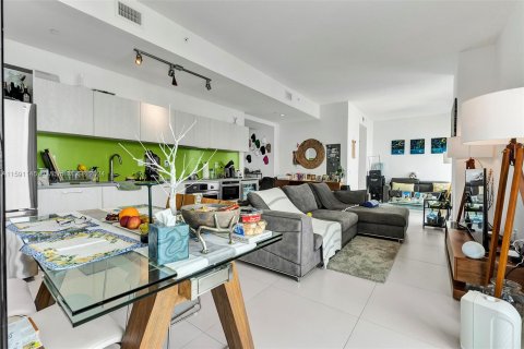 Condominio en venta en Miami, Florida, 1 dormitorio № 1181106 - foto 1