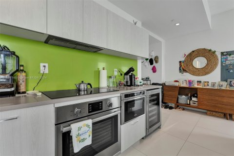 Condominio en venta en Miami, Florida, 1 dormitorio № 1181106 - foto 11