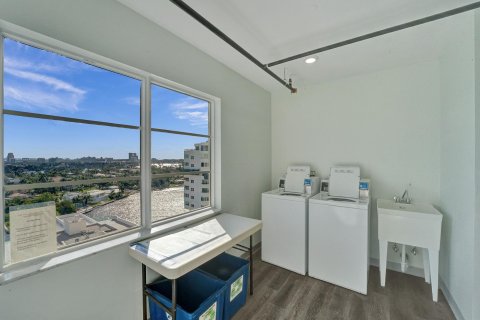 Condo in Fort Lauderdale, Florida, 1 bedroom  № 918504 - photo 29