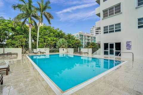 Condo in Fort Lauderdale, Florida, 1 bedroom  № 918504 - photo 15