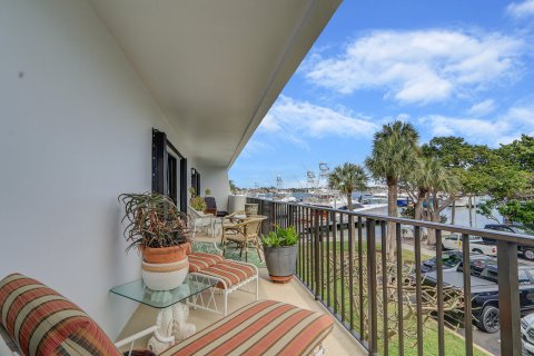 Condo in North Palm Beach, Florida, 2 bedrooms  № 1014225 - photo 12