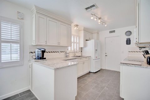 Casa en venta en Lakeland, Florida, 2 dormitorios, 143.16 m2 № 1111846 - foto 20