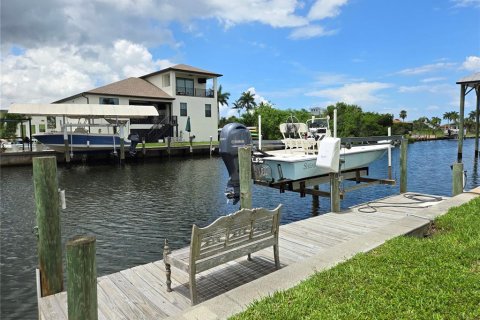 Villa ou maison à vendre à Punta Gorda, Floride: 2 chambres, 186.73 m2 № 1257357 - photo 7