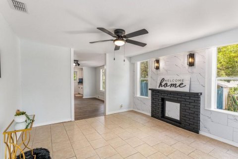 Villa ou maison à vendre à DeLand, Floride: 3 chambres, 125.42 m2 № 1257324 - photo 2