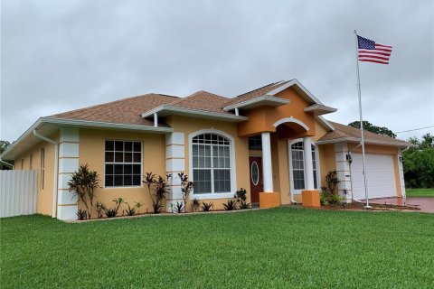 Casa en venta en Lake Placid, Florida, 4 dormitorios, 196.86 m2 № 1256382 - foto 1