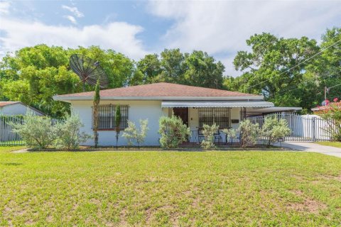 Villa ou maison à vendre à Tampa, Floride: 4 chambres, 188.5 m2 № 1314304 - photo 2