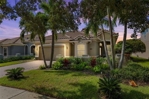 Casa en venta en Seminole, Florida, 3 dormitorios, 193.52 m2 № 1402466 - foto 1