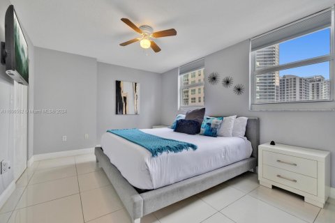 Купить кондоминиум в Майами, Флорида 2 спальни, 102.66м2, № 931856 - фото 9