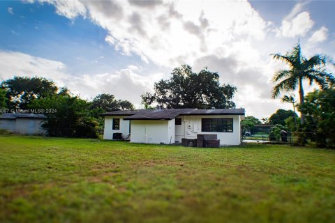 House in Fort Lauderdale, Florida 3 bedrooms, 103.68 sq.m. № 1409265 - photo 4