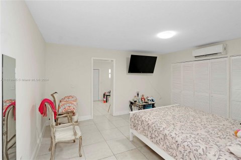 Touwnhouse à vendre à Hialeah, Floride: 4 chambres, 186.73 m2 № 1409221 - photo 21