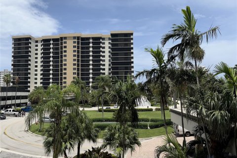 Condominio en venta en Highland Beach, Florida, 2 dormitorios, 131.18 m2 № 630952 - foto 30