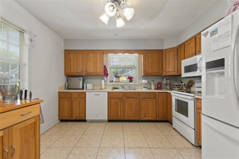 Casa en venta en Zephyrhills, Florida, 2 dormitorios, 133.22 m2 № 1295951 - foto 8