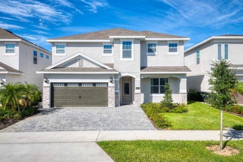 Casa en venta en Kissimmee, Florida, 5 dormitorios, 273.6 m2 № 1367673 - foto 1