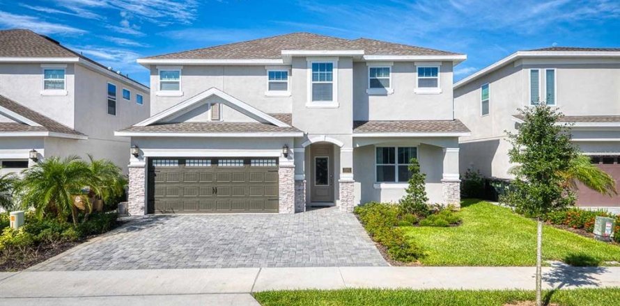 Casa en Kissimmee, Florida 5 dormitorios, 273.6 m2 № 1367673