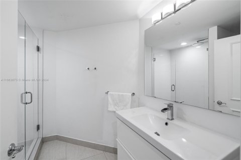 Condo in Aventura, Florida, 3 bedrooms  № 1389738 - photo 30