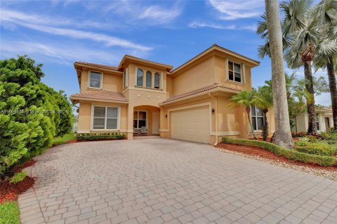 House in Weston, Florida 8 bedrooms, 375.6 sq.m. № 1269741 - photo 2