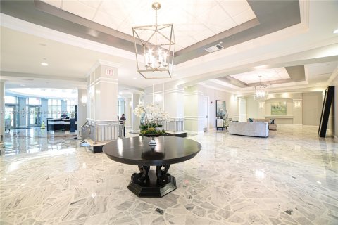 Condo in Hollywood, Florida, 1 bedroom  № 10821 - photo 11