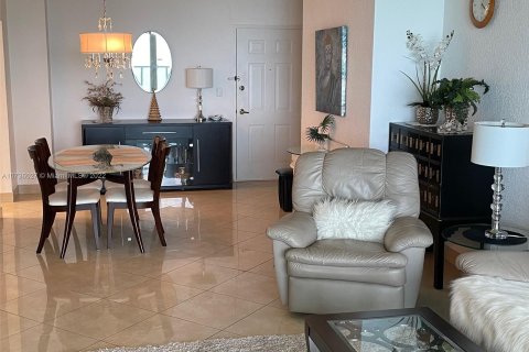 Copropriété à louer à Hollywood, Floride: 1 chambre, 77.57 m2 № 10819 - photo 27