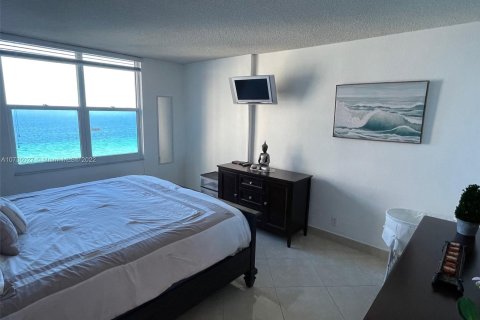 Copropriété à louer à Hollywood, Floride: 1 chambre, 77.57 m2 № 10819 - photo 30