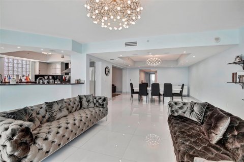 Condo in Aventura, Florida, 3 bedrooms  № 1304808 - photo 9