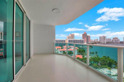 Copropriété à vendre à Aventura, Floride: 3 chambres, 285.49 m2 № 1304808 - photo 3