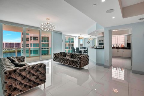 Condo in Aventura, Florida, 3 bedrooms  № 1304808 - photo 8