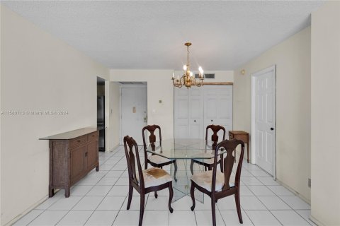 Copropriété à vendre à Aventura, Floride: 1 chambre, 92.34 m2 № 1367003 - photo 8