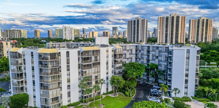 Condo in Aventura, Florida, 1 bedroom  № 1367003