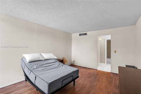 Condo in Aventura, Florida, 1 bedroom  № 1367003 - photo 19