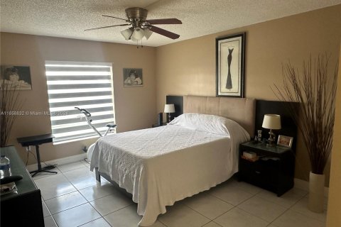 Condominio en venta en Miami, Florida, 2 dormitorios, 108.7 m2 № 1362685 - foto 10