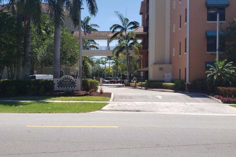 Condo in West Palm Beach, Florida, 3 bedrooms  № 1141473 - photo 23