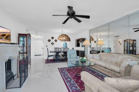 Condominio en venta en Dania Beach, Florida, 2 dormitorios, 110.55 m2 № 1117395 - foto 6