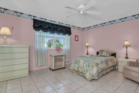 Condo in Dania Beach, Florida, 2 bedrooms  № 1117395 - photo 13