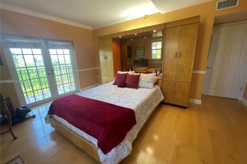 Condominio en venta en Coral Gables, Florida, 2 dormitorios, 116.13 m2 № 1117392 - foto 14