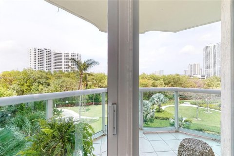 Condominio en venta en Aventura, Florida, 2 dormitorios, 149.57 m2 № 1117393 - foto 21