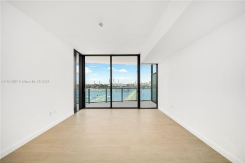 Condominio en venta en Miami Beach, Florida, 3 dormitorios № 1209827 - foto 8