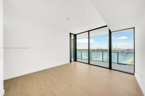 Condominio en venta en Miami Beach, Florida, 3 dormitorios № 1209827 - foto 6