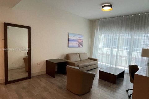 Condo in Hollywood, Florida, 1 bedroom  № 681960 - photo 7