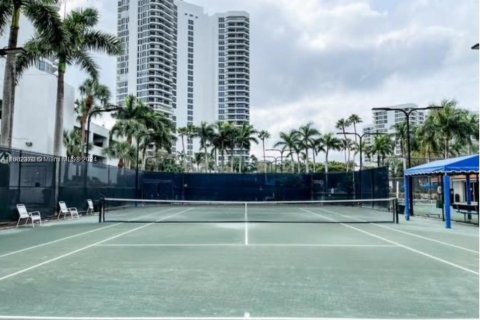 Condo in Aventura, Florida, 3 bedrooms  № 1415658 - photo 25