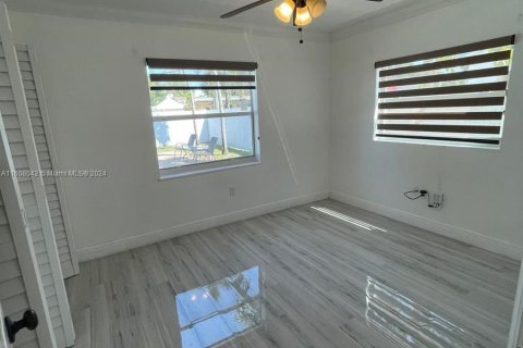 Casa en venta en Hollywood, Florida, 4 dormitorios, 142.33 m2 № 1229666 - foto 14