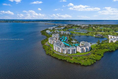 Condominio en venta en Hutchinson Island South, Florida, 2 dormitorios, 111.85 m2 № 1402696 - foto 2