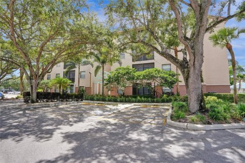 Condo in Coconut Creek, Florida, 3 bedrooms  № 1330122 - photo 1