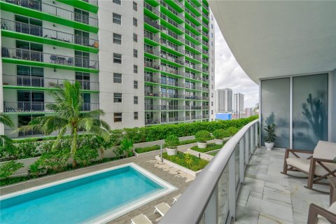 Condo in Miami, Florida, 2 bedrooms  № 1367225 - photo 18