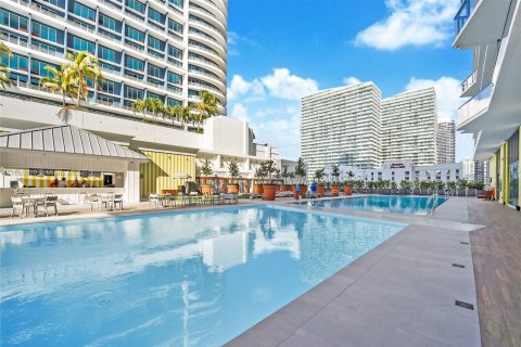 Condominio en alquiler en Miami, Florida, 3 dormitorios, 119.01 m2 № 1367224 - foto 15