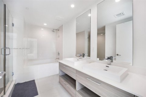 Copropriété à louer à Miami, Floride: 3 chambres, 119.01 m2 № 1367224 - photo 8