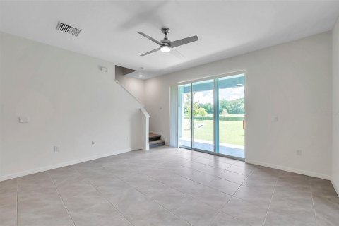 Townhouse in Wesley Chapel, Florida 3 bedrooms, 155.43 sq.m. № 1367687 - photo 11