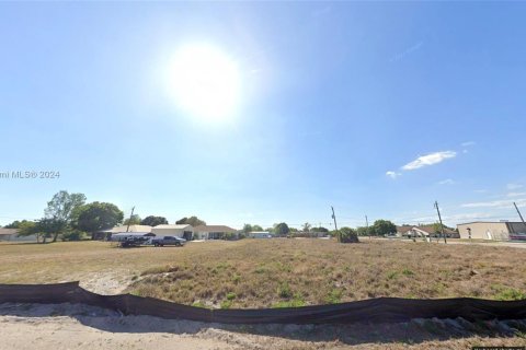 Terreno en venta en Punta Gorda, Florida № 1320742 - foto 1