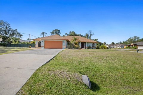 Villa ou maison à vendre à North Port, Floride: 3 chambres, 143.91 m2 № 1140163 - photo 3